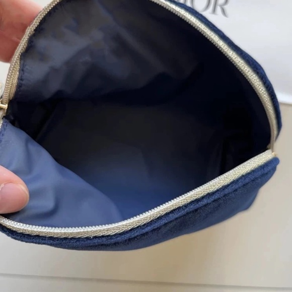 Dior Midnight Blue Velvet Cosmetic Case - Picture 5 of 6